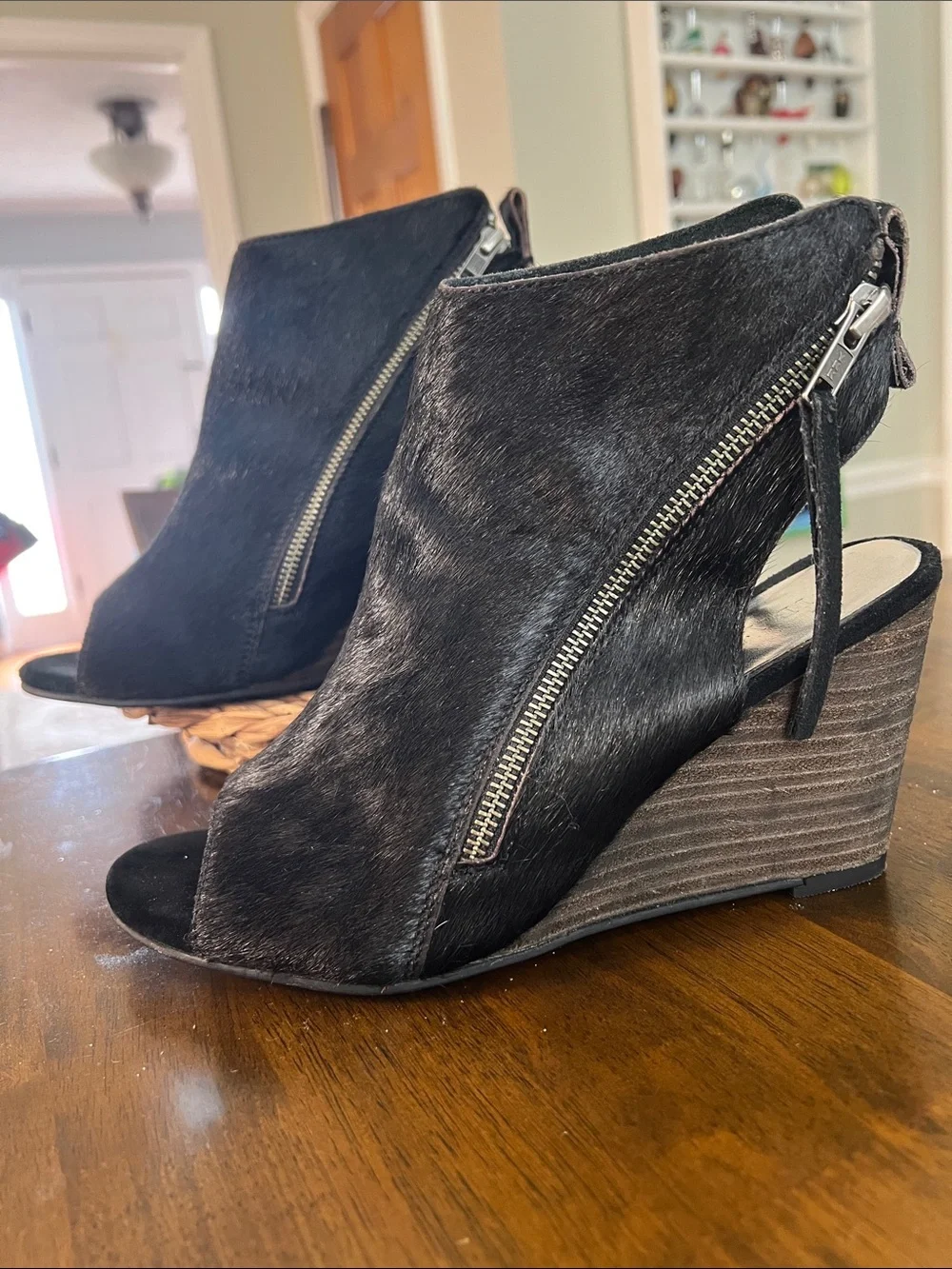 Diba True Black Peep-Toe Wedge SHOOTIES Sides w/ Zippers Size 9